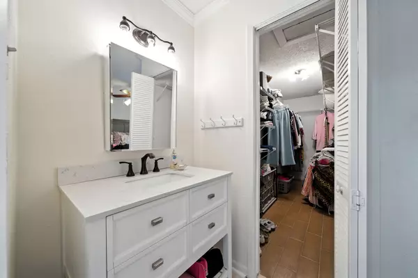 Pasadena, TX 77504,3919 Fairmont Pkwy #115