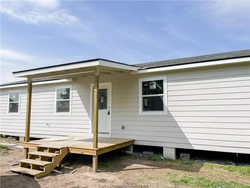 2837 Bob Mathews ST, Bedias, TX 77831