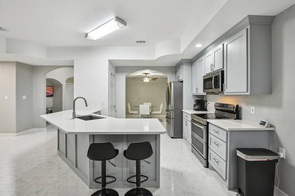 298 County Road 3545, Cleveland, TX 77327