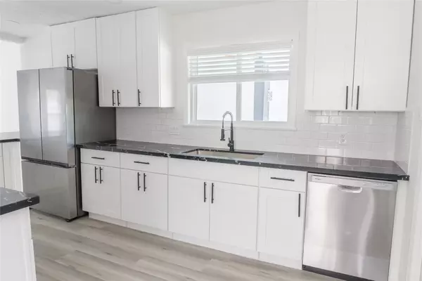 609 Oak Harbor DR, Houston, TX 77062