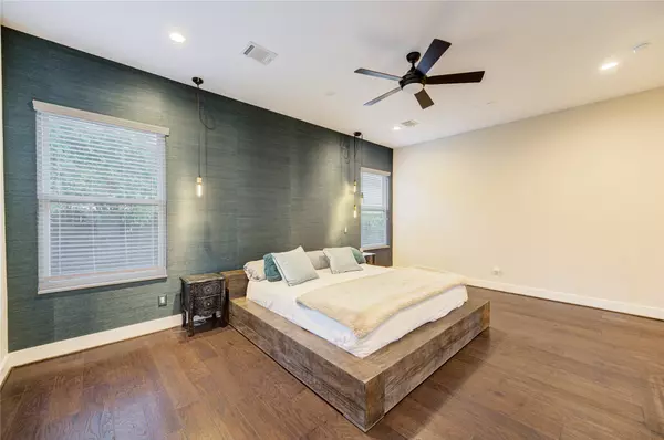 Houston, TX 77018,1709 Ebony LN