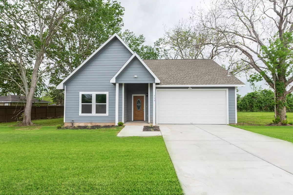 West Columbia, TX 77486,220 Brown ST