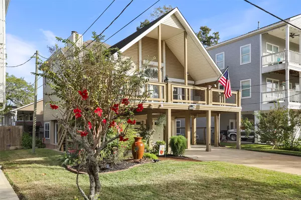 225 Queen RD, Clear Lake Shores, TX 77565