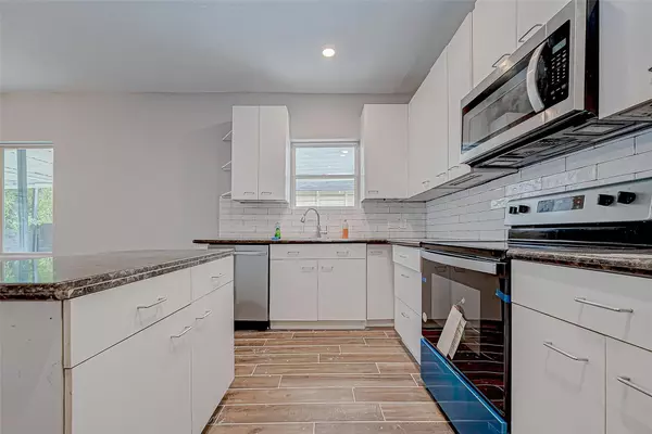 Houston, TX 77011,7422 Avenue I