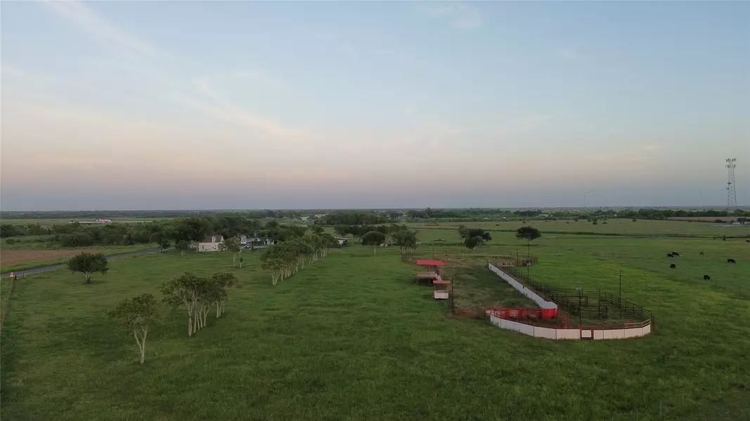 379 County Road 456, El Campo, TX 77437