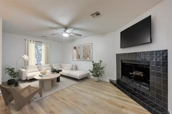 Dickinson, TX 77539,3004 Wyoming AVE