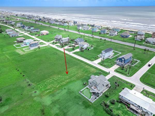 18802 Shaman DR, Galveston, TX 77554