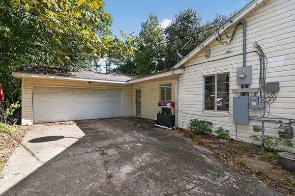 Beaumont, TX 77703,2850 Lakeview CIR