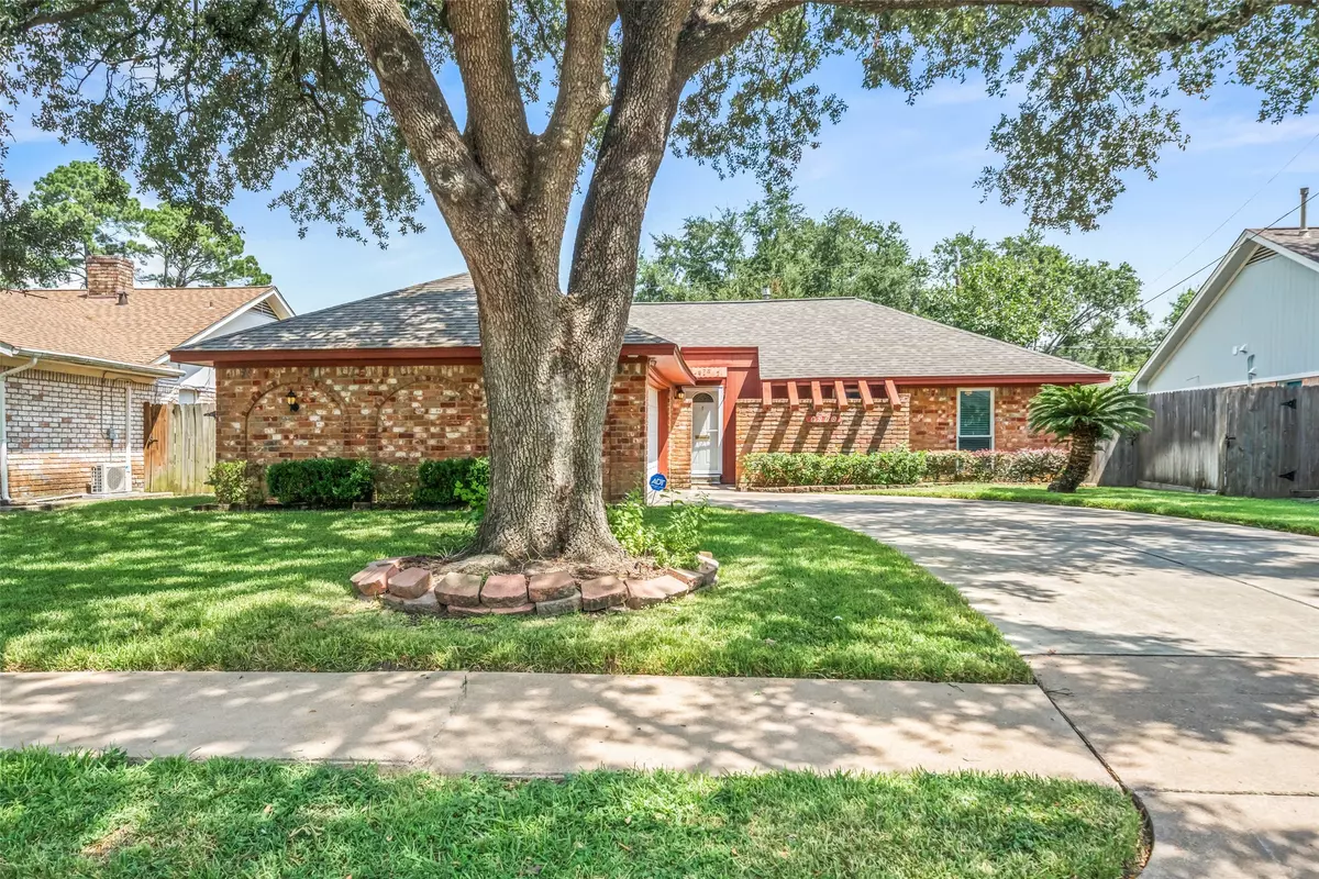 Houston, TX 77092,6210 Leaf Arbor DR