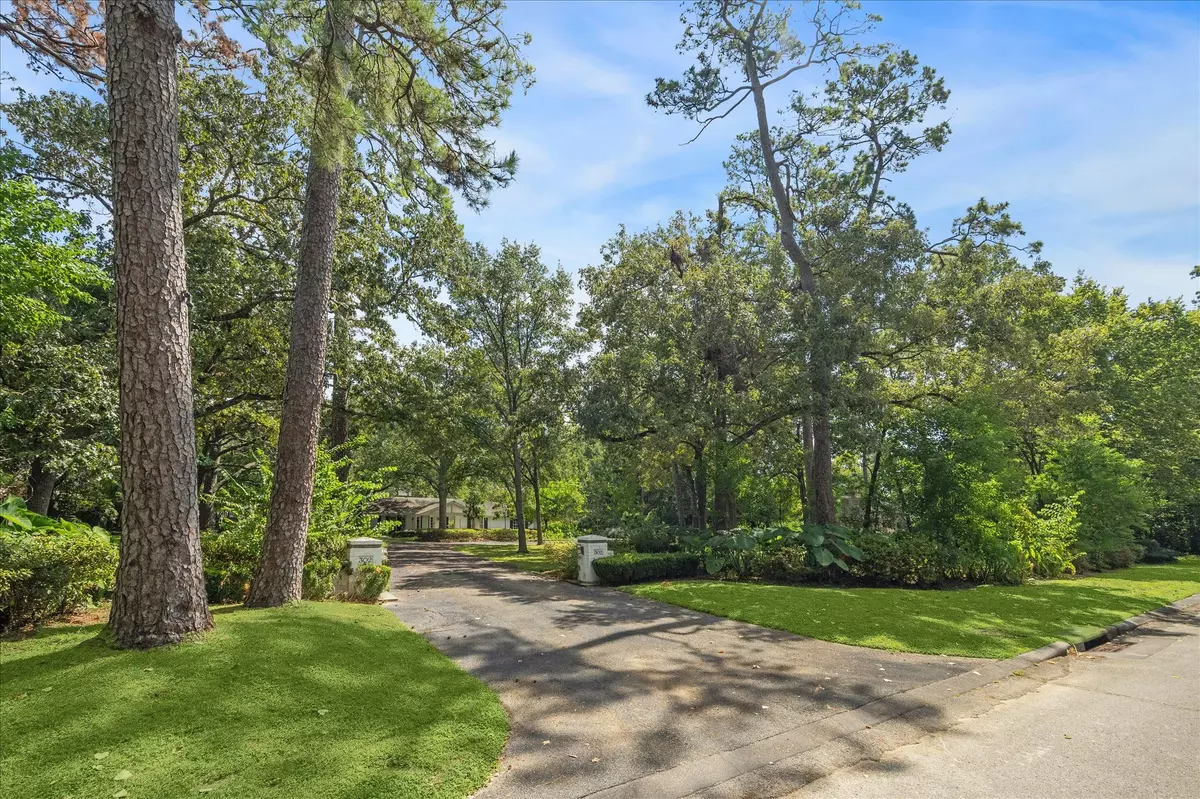 Houston, TX 77024,302 Timberwilde LN