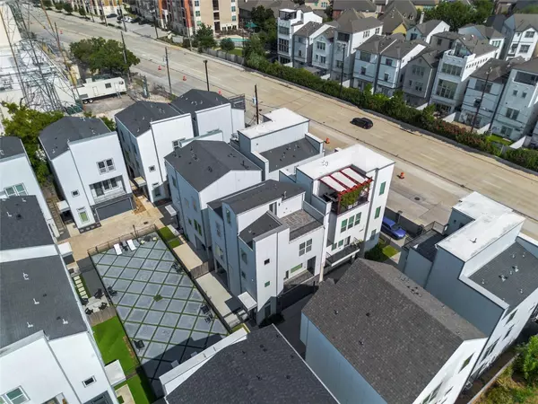 Houston, TX 77008,8409 Hempstead RD #H