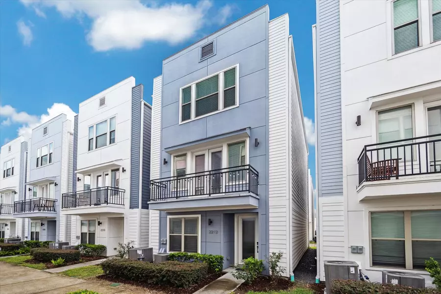 2212 Mcgowen ST, Houston, TX 77004