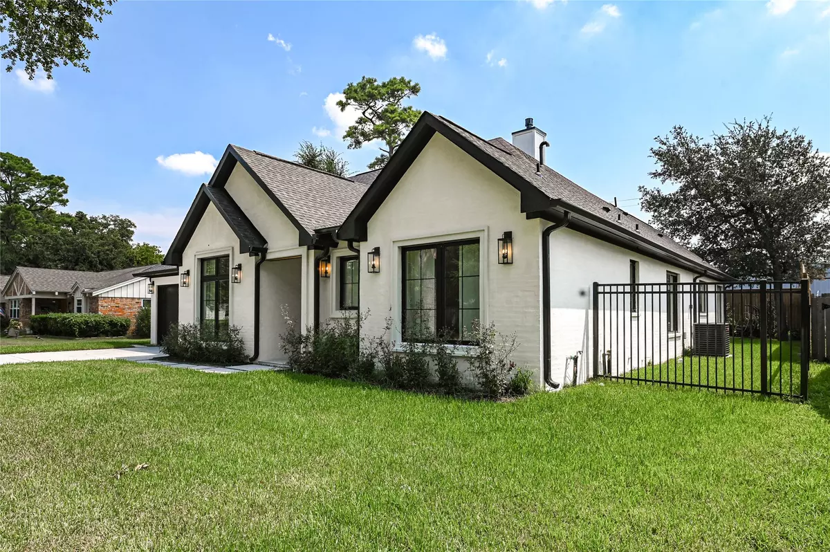 Houston, TX 77043,1506 Maux DR