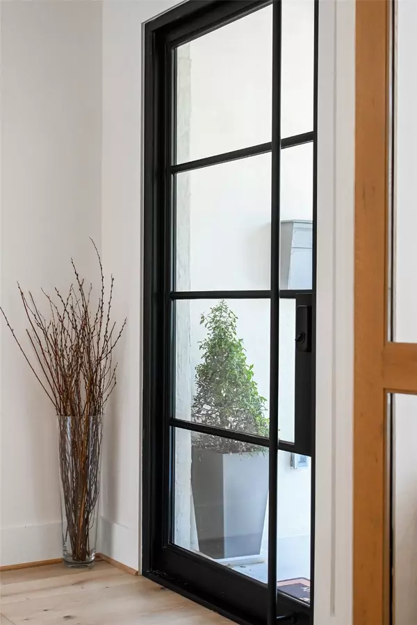 Houston, TX 77043,1506 Maux DR