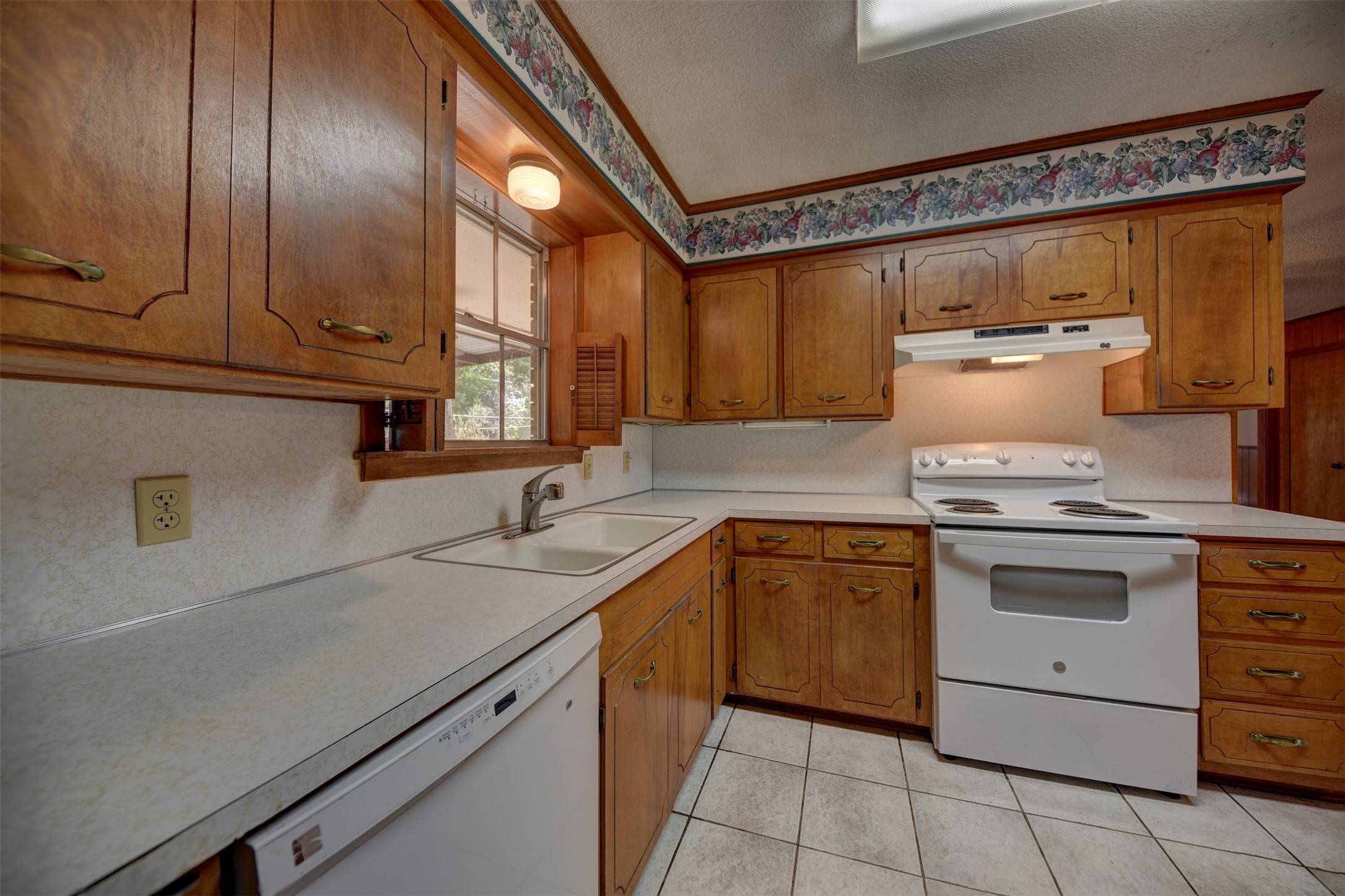 Brenham, TX 77833,606 Tison ST