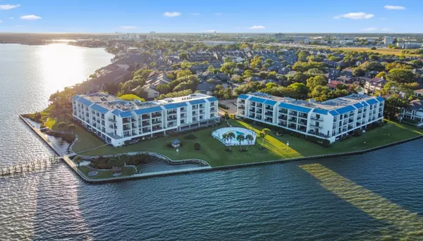 Houston, TX 77058,401 Lakeside LN #203