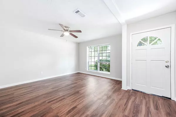 Alvin, TX 77511,637 Circle WAY
