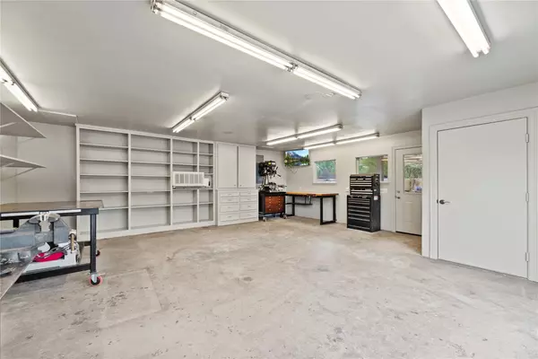 Sugar Land, TX 77498,903 Sugarfield CT