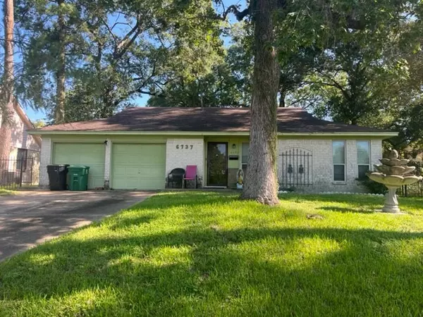 6737 Wildwood WAY, Houston, TX 77023