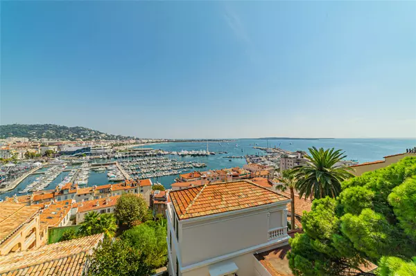 44640,4464 Rue du Suquet CANNES