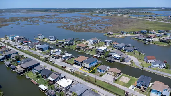 Hitchcock, TX 77563,106 Bayou Vista DR