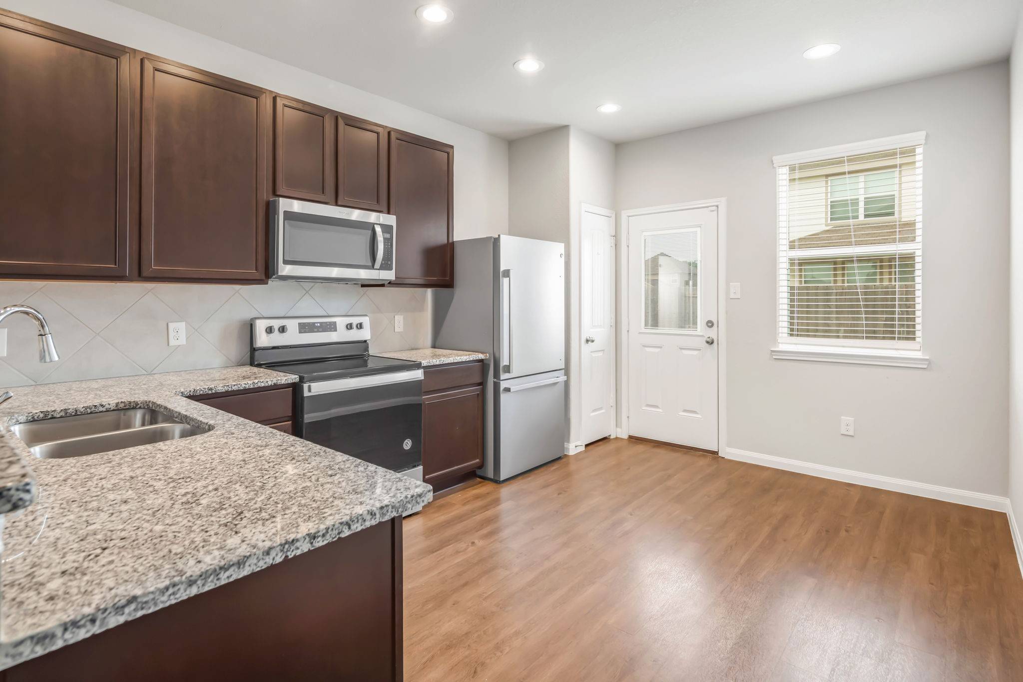 Bryan, TX 77803,996 Marquis DR
