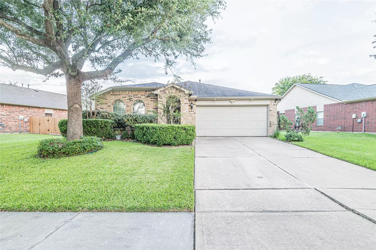 Rosenberg, TX 77469,827 Honeysuckle Vine DR