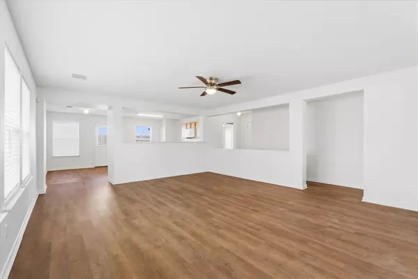 Baytown, TX 77521,4715 Bentonite BLVD