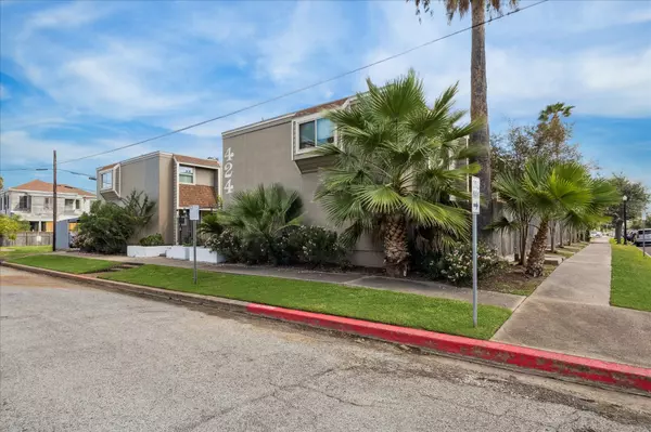 Galveston, TX 77550,424 15th ST #106