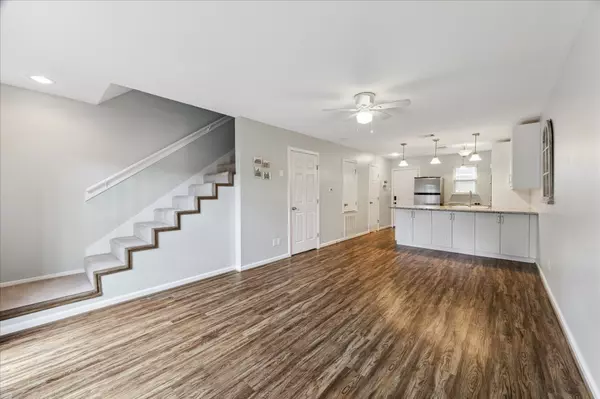 Galveston, TX 77550,424 15th ST #106