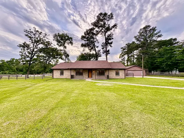 163 Hadley Creek Bend, Huntsville, TX 77320
