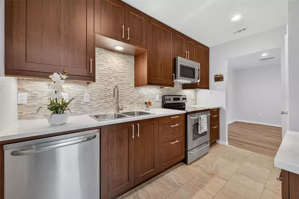 1201 Bering DR #40, Houston, TX 77057