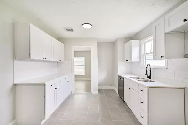 Houston, TX 77033,5007 Northridge DR