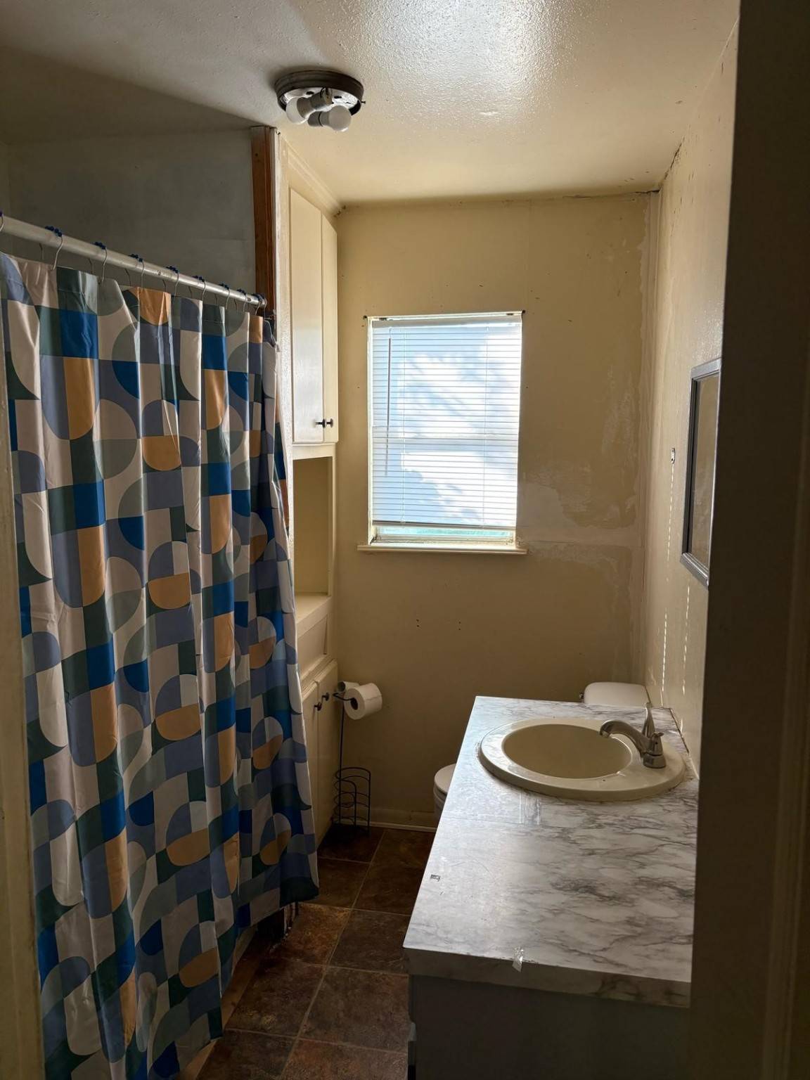 Edna, TX 77957,308 N Kleas St