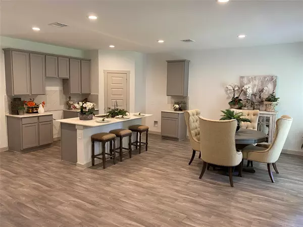 Anahuac, TX 77514,305 Lakeway CIR