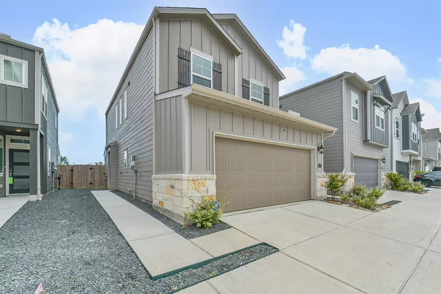 14834 Slow River AVE, Houston, TX 77082