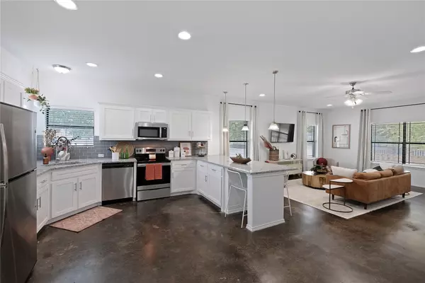 San Antonio, TX 78249,6610-102 Aspen Heights