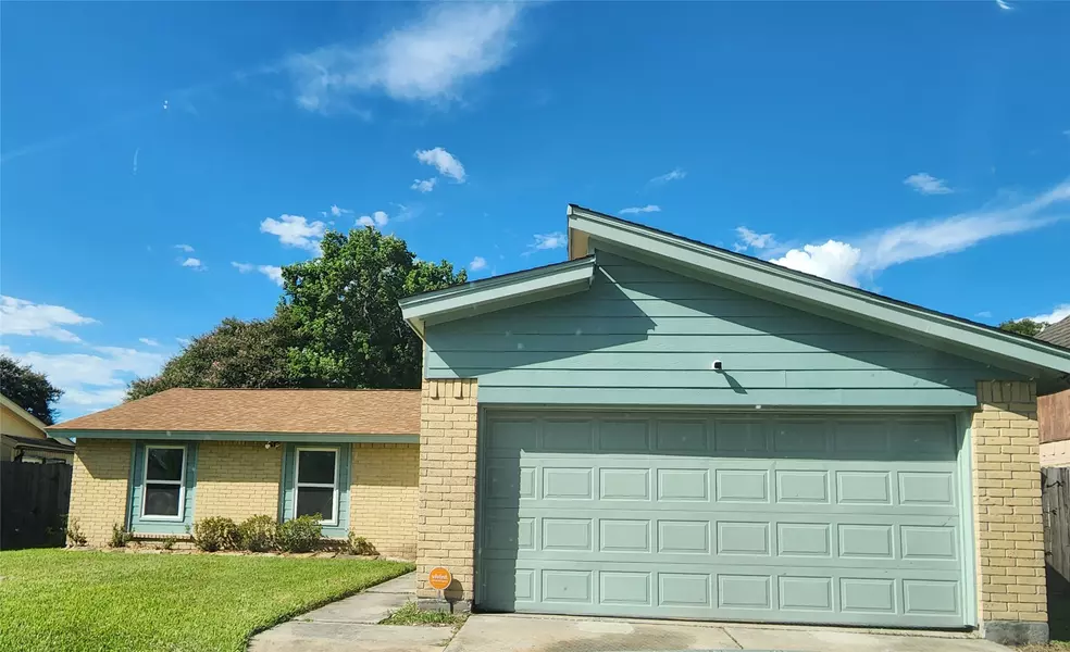 4906 Valley View DR, La Porte, TX 77571