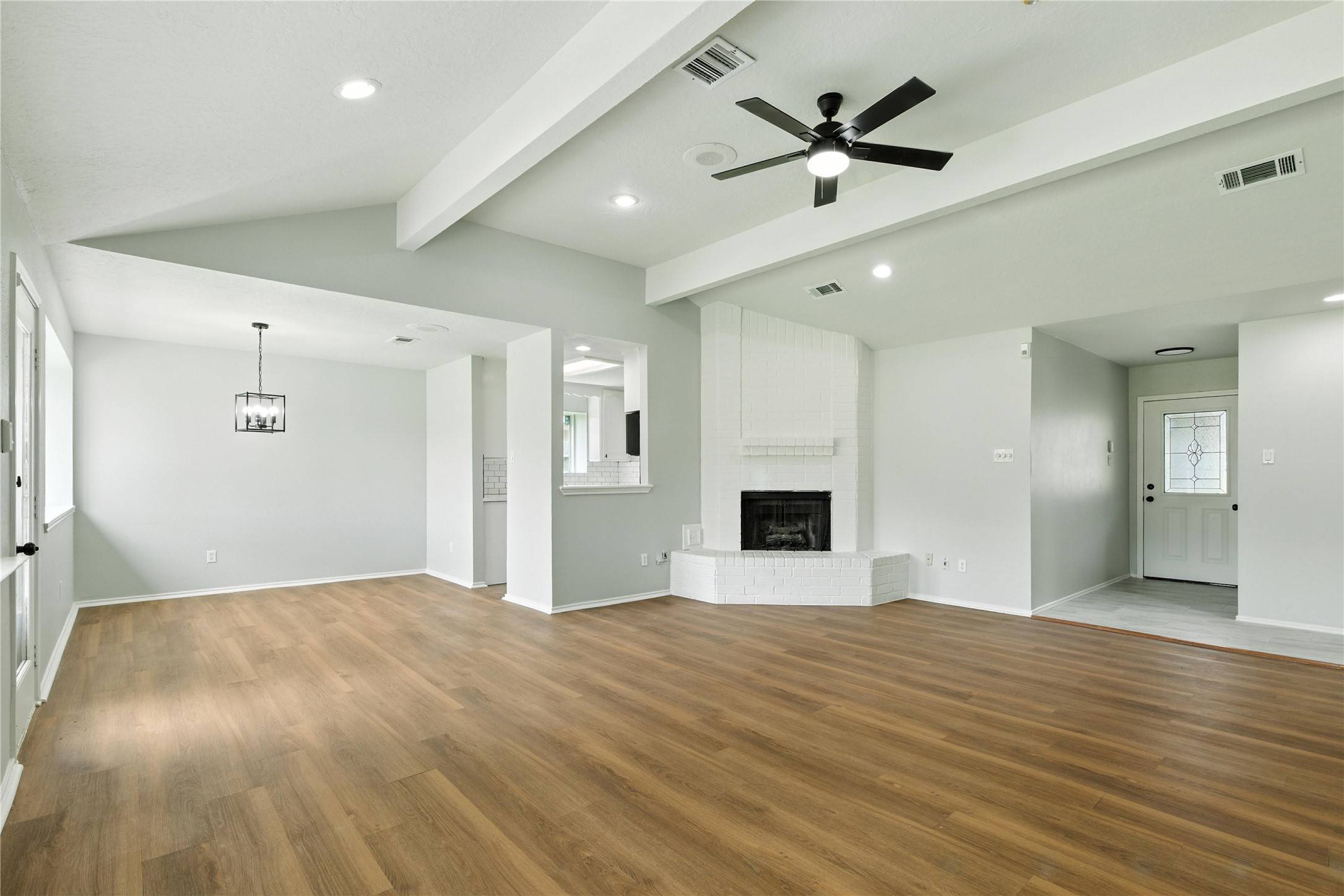 La Porte, TX 77571,909 Canyon Springs DR