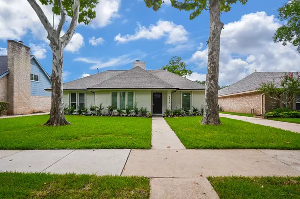 Sugar Land, TX 77479,2818 Green Fields DR