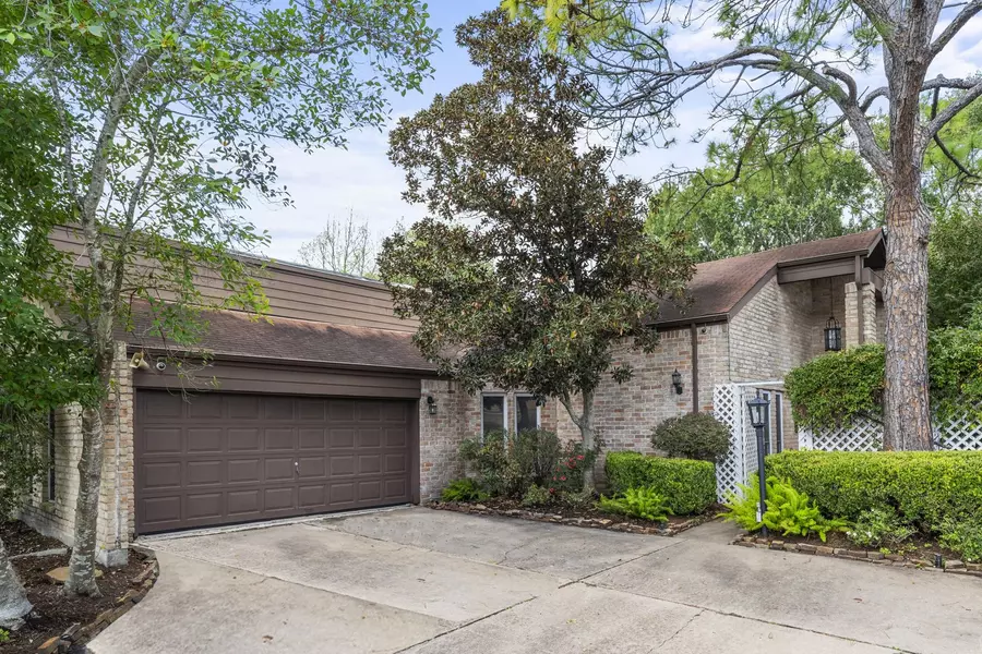 11502 Illiad CT, Stafford, TX 77477