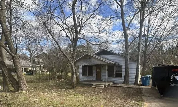 2202 Esplanade ST, Marshall, TX 75670