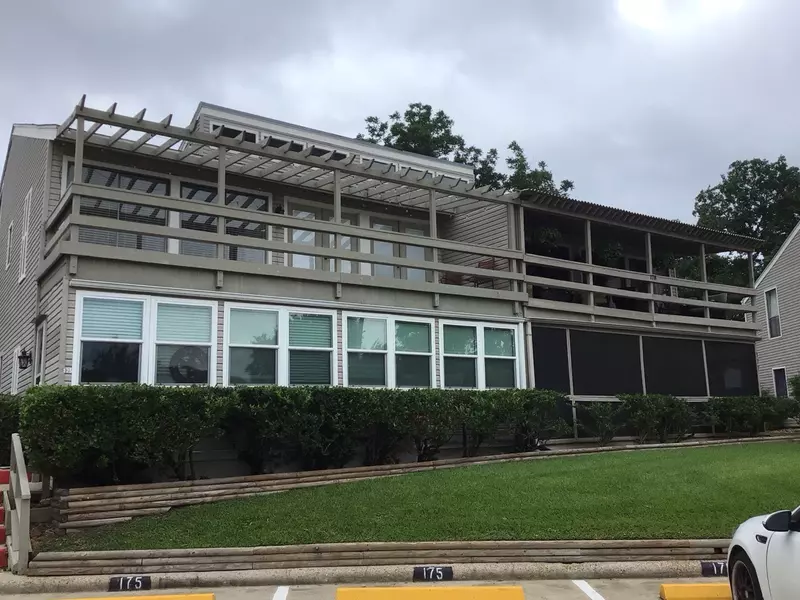 176 April Point DR N, Conroe, TX 77356