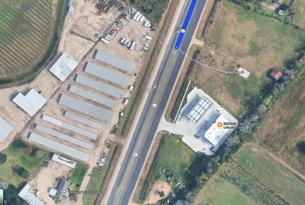 4901 W Hwy 6, Alvin, TX 77511