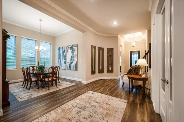 Pinehurst, TX 77362,915 Falcon Hollow LN
