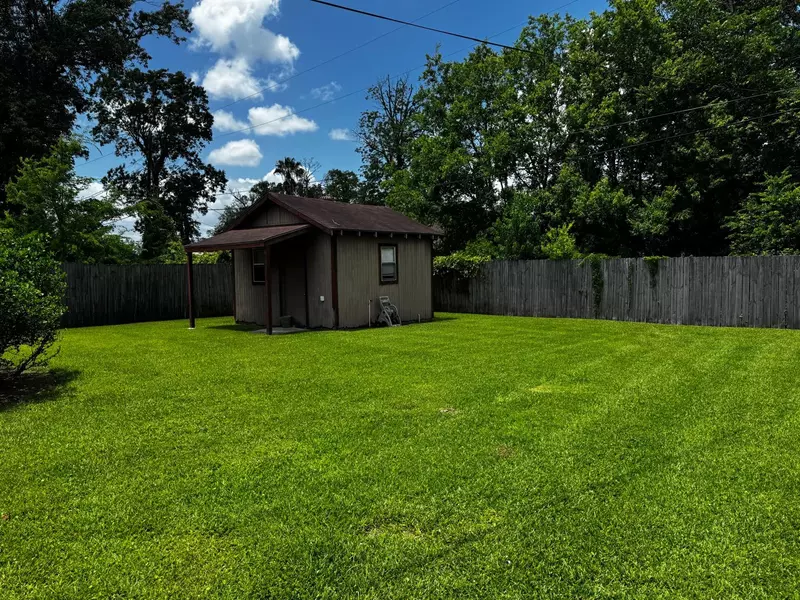 3730 Bowen DR, Beaumont, TX 77708