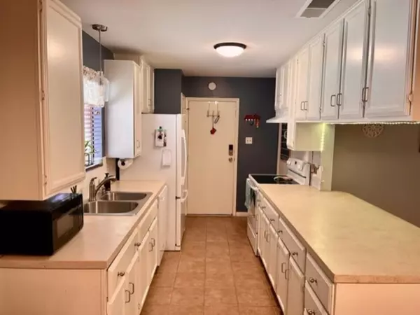 Columbus, TX 78934,109 South Hickory Lane