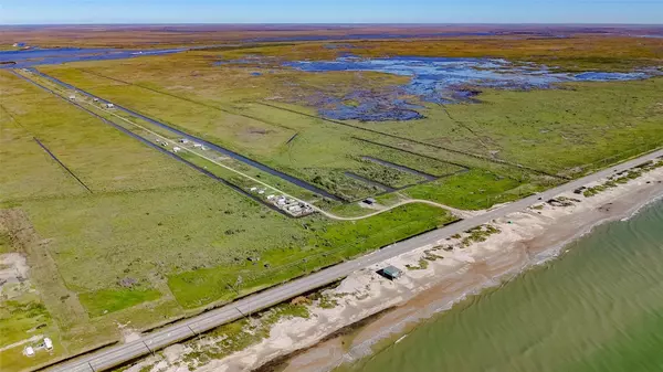 Gilchrist, TX 77617,1015 3rd ST