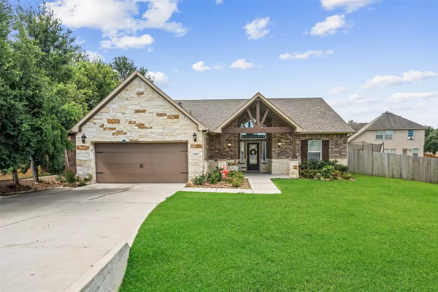 13257 Ridgeview, Willis, TX 77318