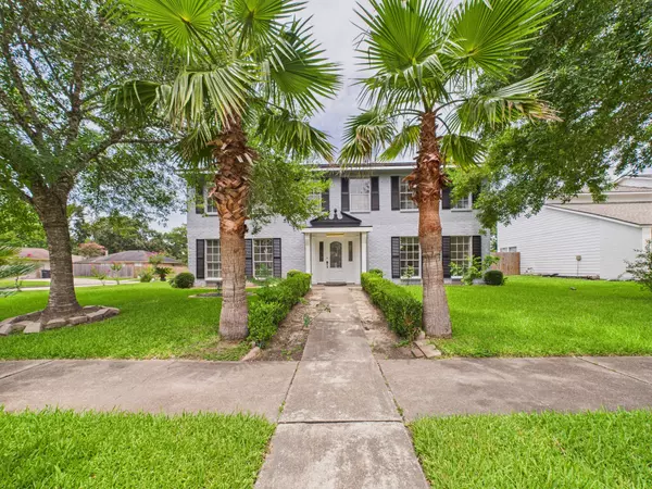 459 Woodrail DR, Houston, TX 77598